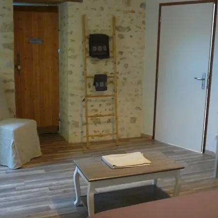 Bed & Breakfast A L'ombre Du Teil